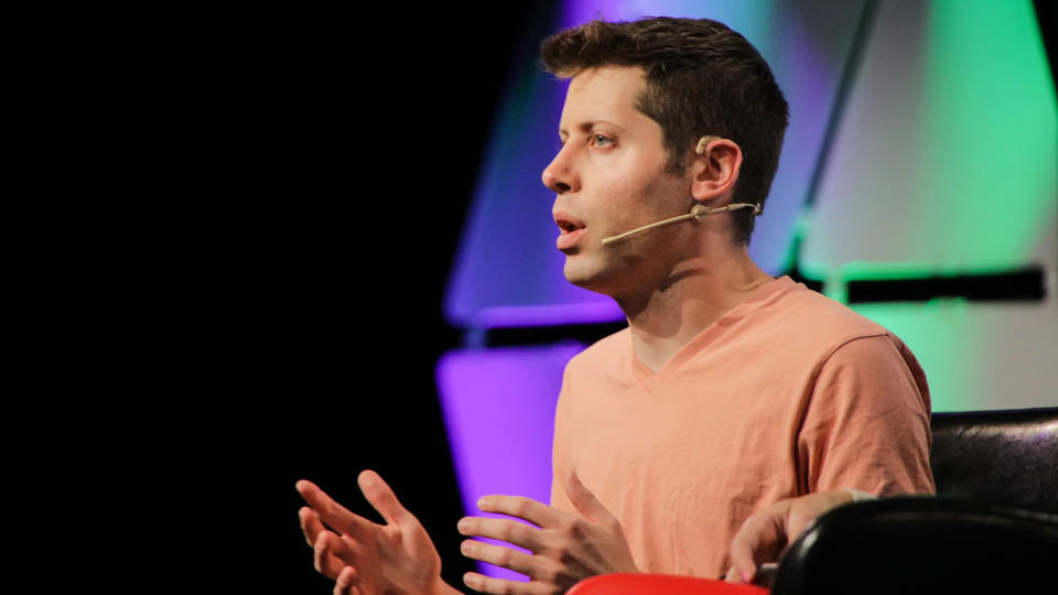 Sam Altman es el CEO de OpenAI, creador del sistema de chat ChatGPT.