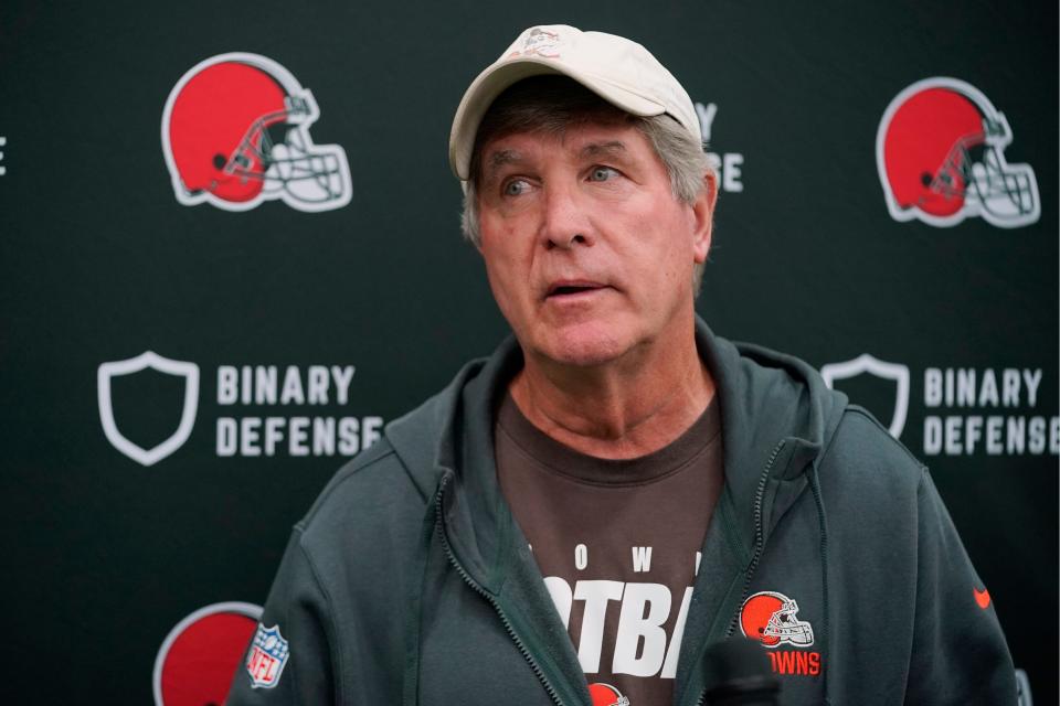 Cleveland Browns offensive line coach Bill Callahan answers a question during an NFL football camp, Monday, Aug. 7, 2023, in Berea, Ohio. (AP Photo/Sue Ogrocki)