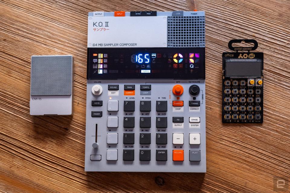 Teenage Engineering K.O. II sampler between the CM15 mic and an original Pocket Operator.