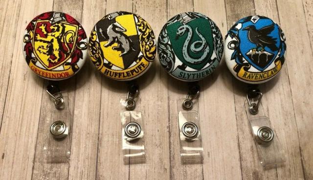 Genuine Harry Potter Logo Pin Badge Hogwarts Muggles 9 3/4 Quidditch House  Crest