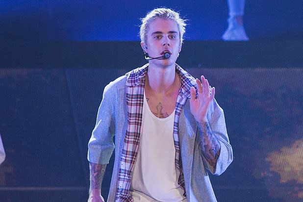 Justin Bieber Settles Lawsuit With Paparazzo Who Says Star Kicked Him