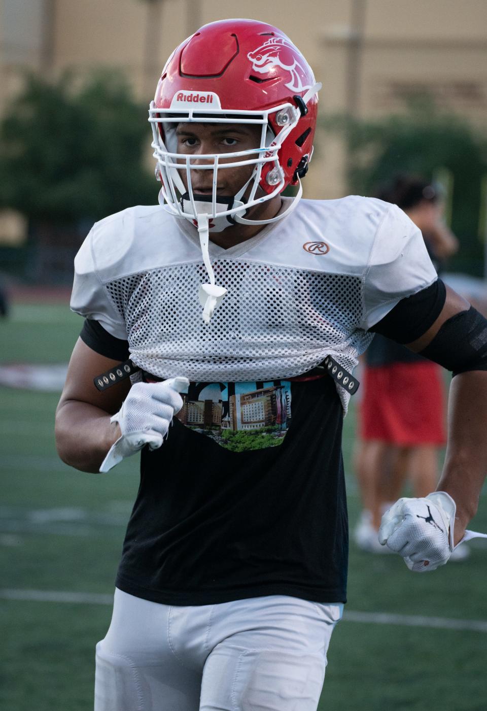 Mardale Rowe (defensive end) runs a drill during practice on Sept. 13, 2022, at Brophy Prep Sports Campus football field in Phoenix.