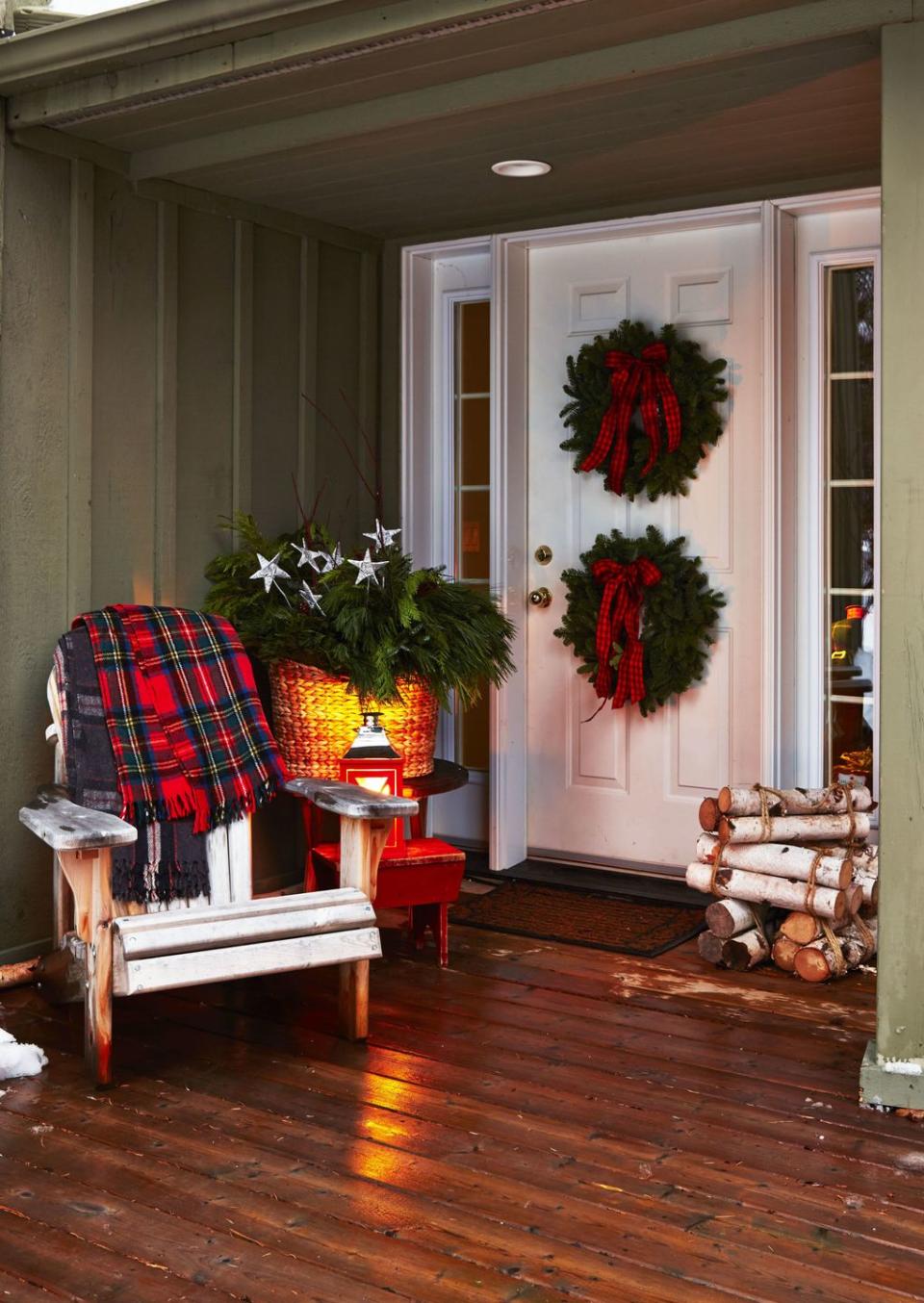 <p>Two wreaths > one. Stacked on a front door, your entryway will look twice as merry. </p><p>See more at <a href="http://www.goodhousekeeping.com/holidays/christmas-ideas/how-to/g2203/christmas-decoration-ideas/" rel="nofollow noopener" target="_blank" data-ylk="slk:Good Housekeeping;elm:context_link;itc:0;sec:content-canvas" class="link ">Good Housekeeping</a>. </p>