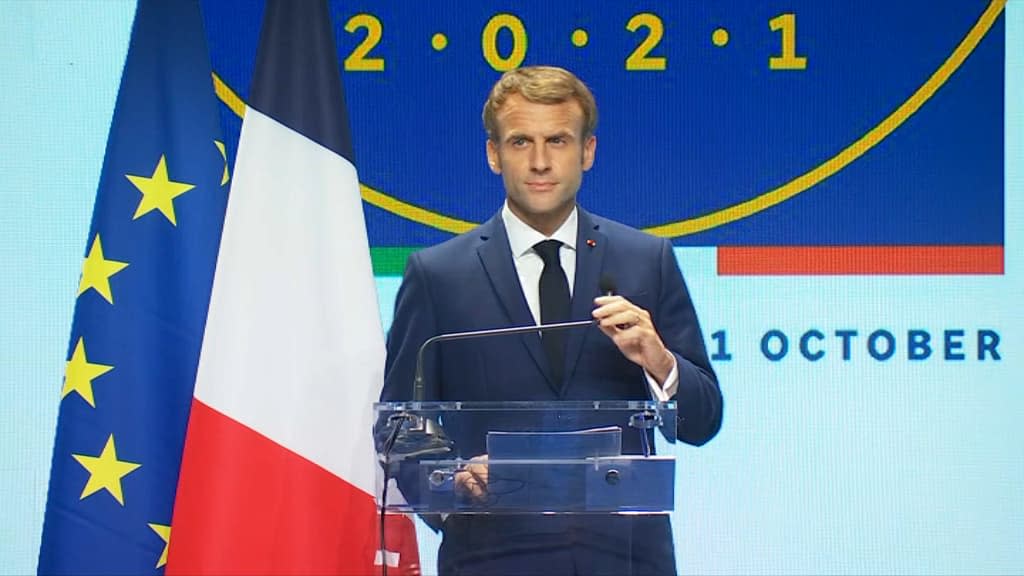 Emmanuel Macron, dimanche 31 octobre, lors d'une conférence de presse en clôture du G20 à Rome - BFMTV