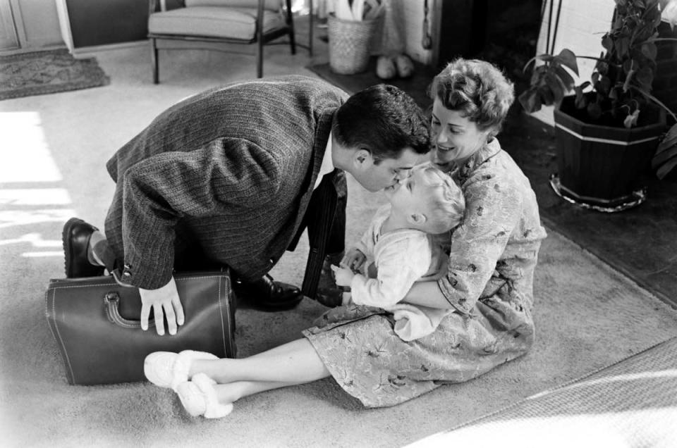 Not originally published in LIFE. The former Barbara Ledermann, now Mrs. Martin Rodbell, with her family in Maryland, 1959. (Paul Schutzer—Time & Life Pictures/Getty Images) <br> <br> <a href="http://life.time.com/history/anne-frank-photographs-of-her-friends/#1" rel="nofollow noopener" target="_blank" data-ylk="slk:Click here;elm:context_link;itc:0;sec:content-canvas" class="link ">Click here</a> to see the full collection at LIFE.com