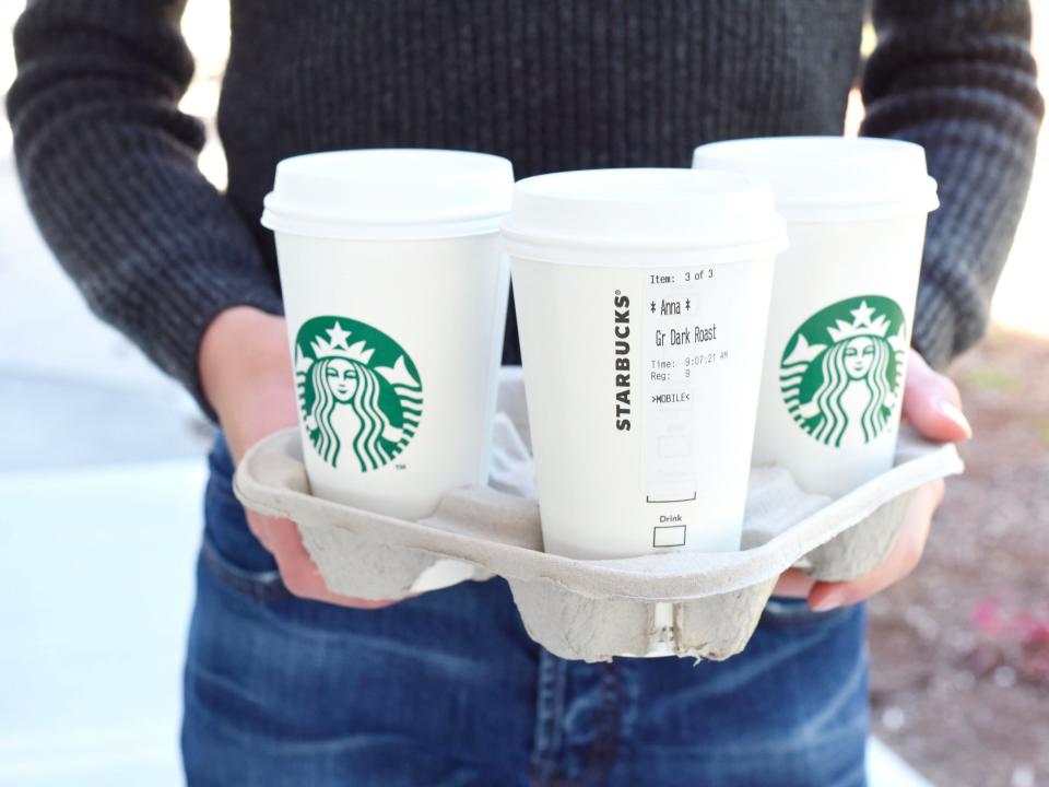 Starbucks-Becher