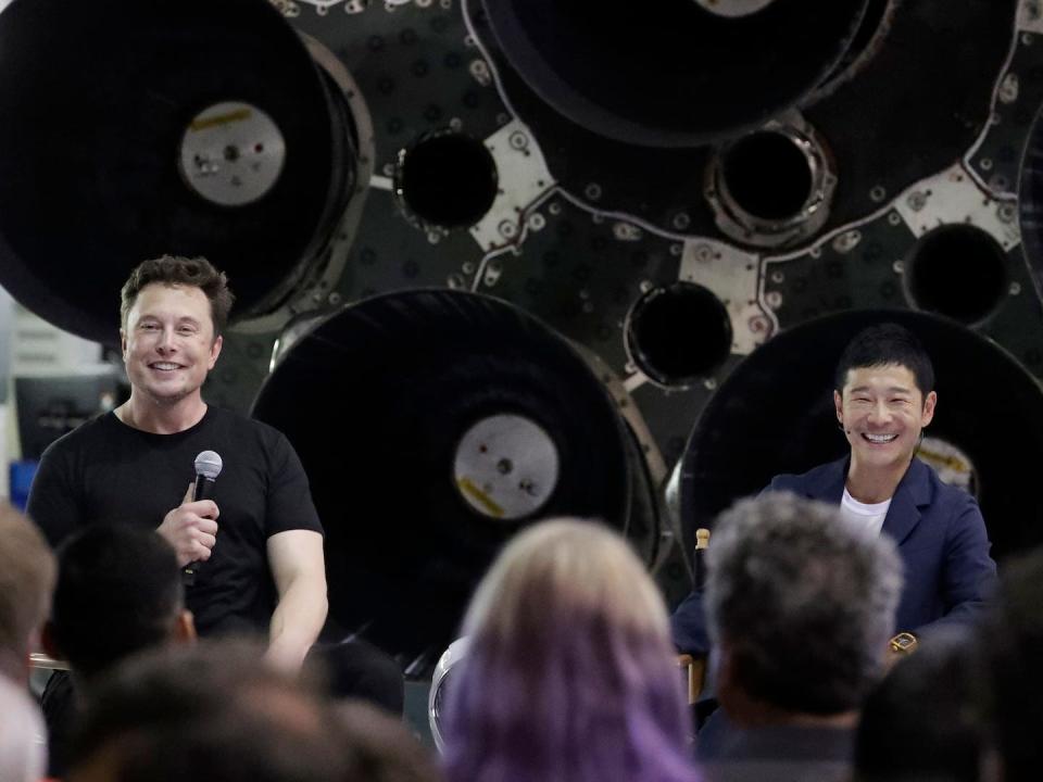 Elon Musk Yusaku Maezawa