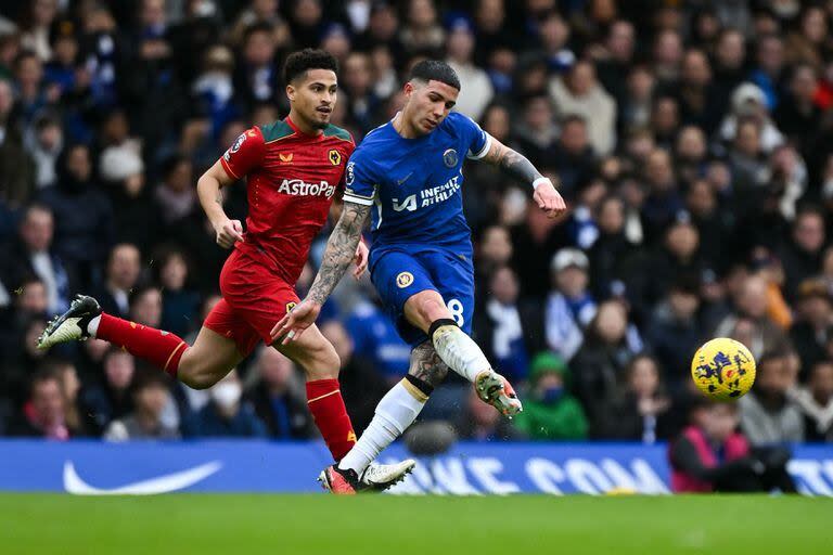 Remata Enzo Fernández tras superar la marca de Joao Gomes; el volante argentino sufre por el mal momento de Chelsea