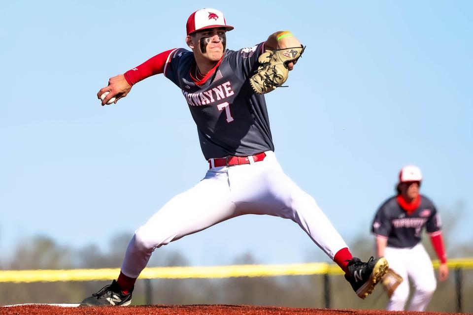 Bobcat hurler Mike Steingass fires this pitch against the Falcons.