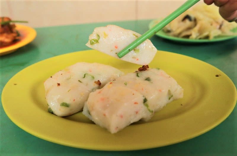 teochew rice & porridge - closeup of fish cake