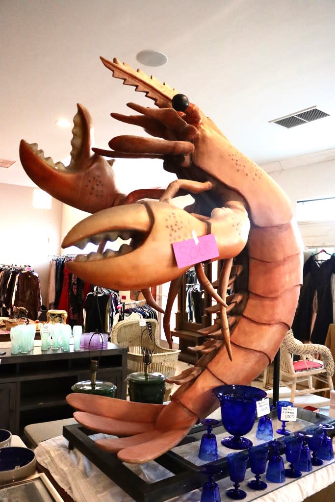 A lobster sculpture awaits a buyer at the Kirstie Alley estate sale earlier this week. mom&paparazzi/MEGA for NY Post