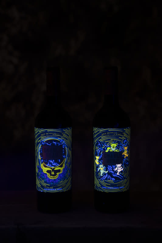 <strong>The Grateful Dead iconic logos on the glow-under-blacklight labels </strong><p>Courtesy of Gnarly Head</p>