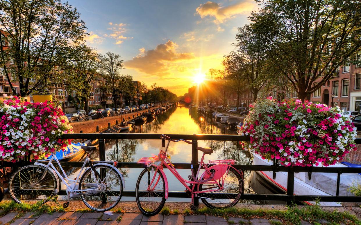 Amsterdam is one of the most cycle-friendly cities in the world - dennisvdw