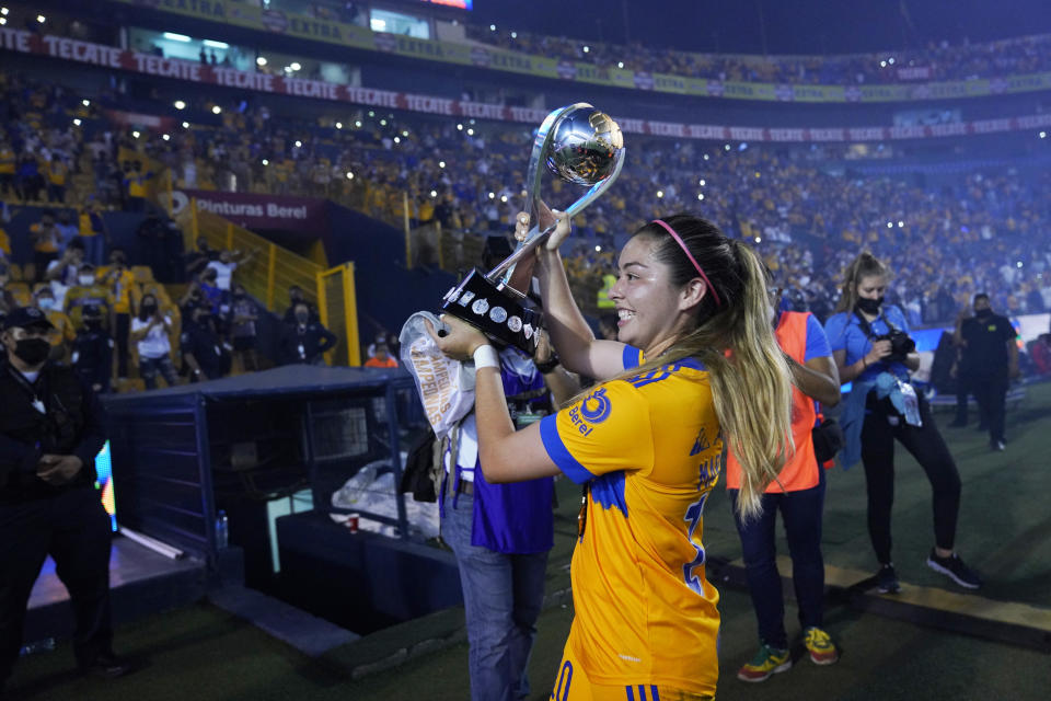 Katty Martínez celebrates Tigres' victory in the Guardianes 2021 final. (Photo by Jos Alvarez/Jam Media/Getty Images)