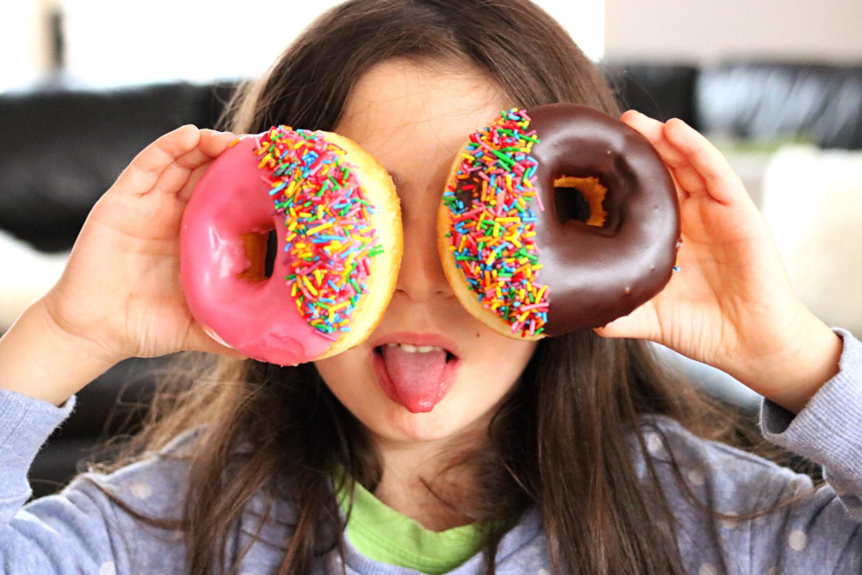 No necesitas ser un profesional para crear postres deliciosos en casa. Con estas máquinas será fácil y rápido. Foto: Getty Images. 