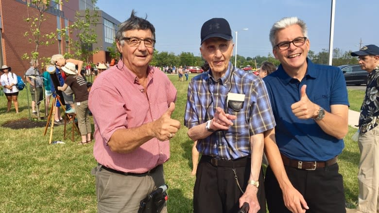 Sky gazers flock to UPEI to view solar eclipse