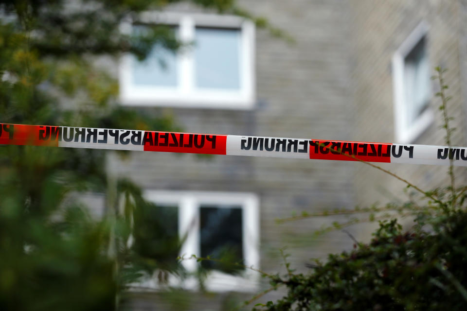 Polizeiabsperrung am Tatort in Solingen (Bild: Reuters/Thilo Schmuelgen)