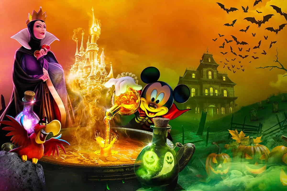 Get scared with Mickey at Disneyland Paris thanks to the Private Showroom offers for Halloween