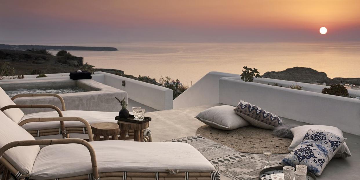 luxury hotel santorini