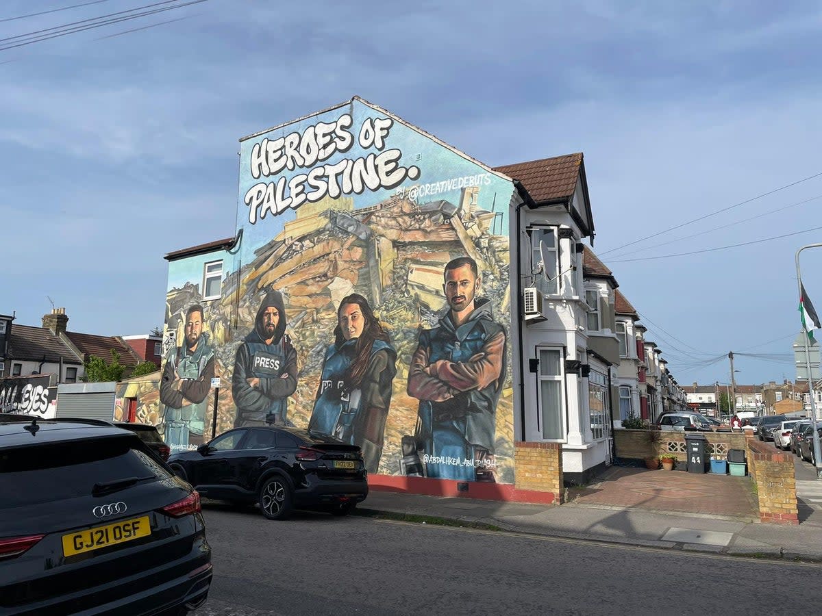 The ‘Heroes of Palestine’ mural in Redbridge that celebrates journalists in Gaza (Sebastian Mann/LDRS)