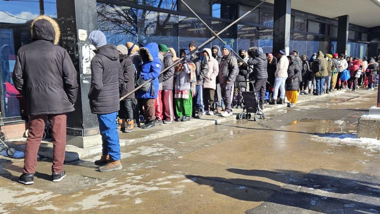 The Cuisines et vie collectives Saint-Roch food bank usually has enough stock to feed around 180 families each week. Lately, organizers say the lineup has been swelling well beyond the number of people they can feed.  (Photo taken from Facebook page of Cuisines et vie collectives Saint-Roch - image credit)