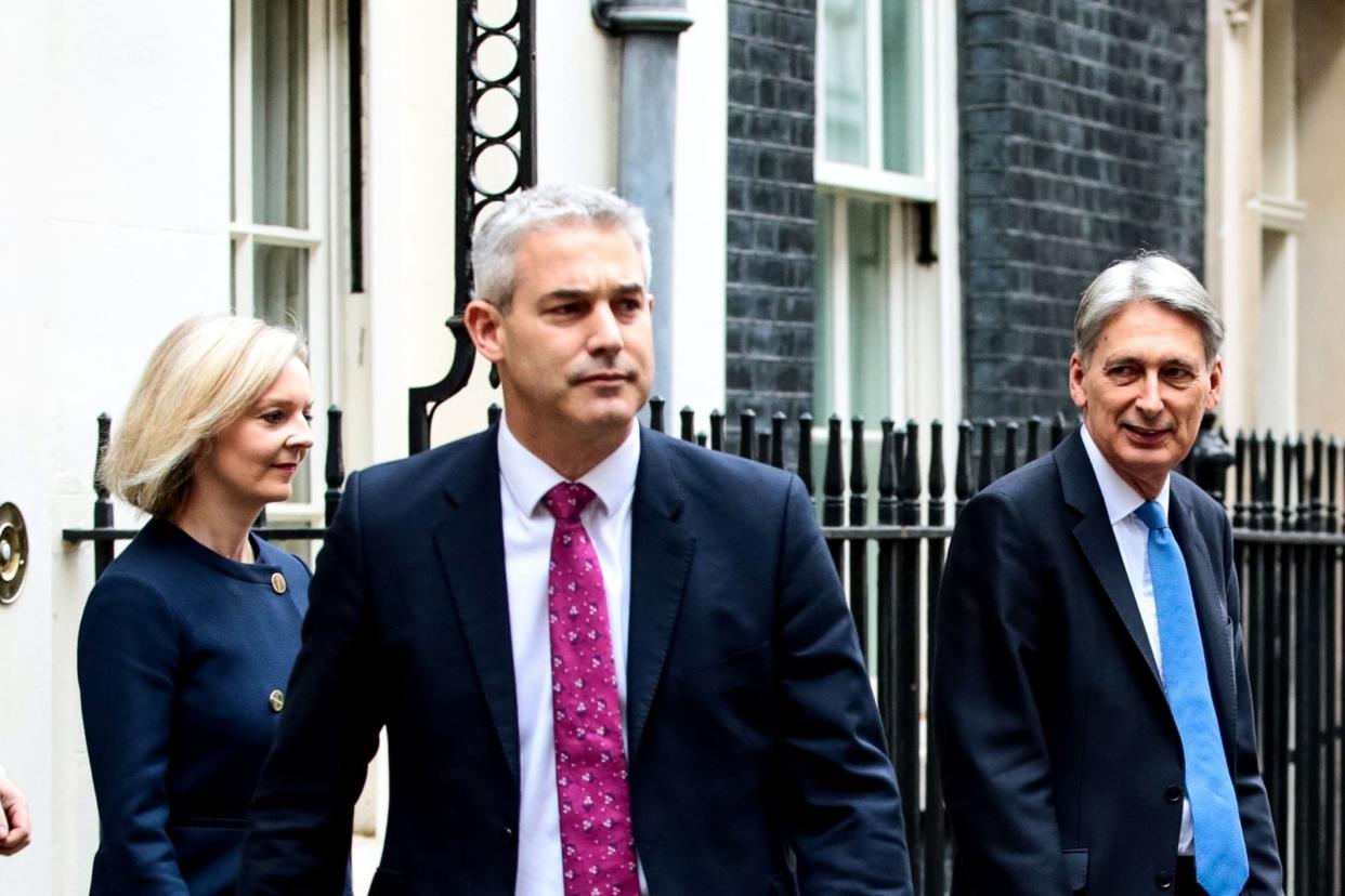 Stephen Barclay (C) with Philip Hammond last year: Getty Images