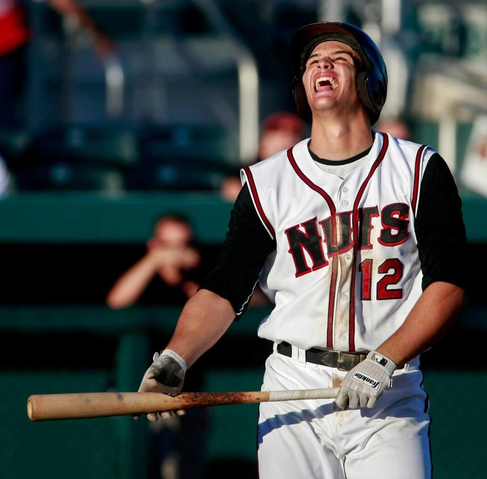 Nolan Arenado, de los Modesto Nuts, reacciona a un strike en la primera entrada contra San Jose Giants en un partido de beisbol en el John Thurman Field, en Modesto, California, el lunes 27 de junio de 2011.