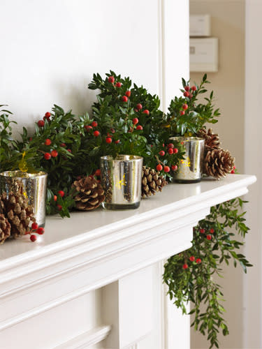 Boxwood Garland