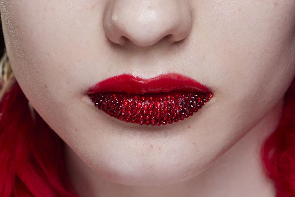 red lipstick 2023