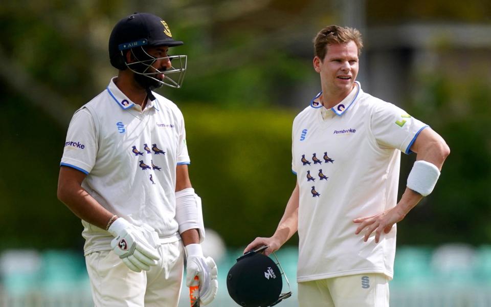 Steve Smith batting for Sussex at Worcester - Steve Smith&#39;s first Sussex innings delayed by search for suitable helmet - PA/Mike Egerton