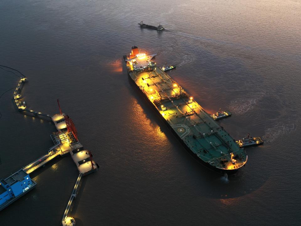 oil tanker arrives in Zhoushan