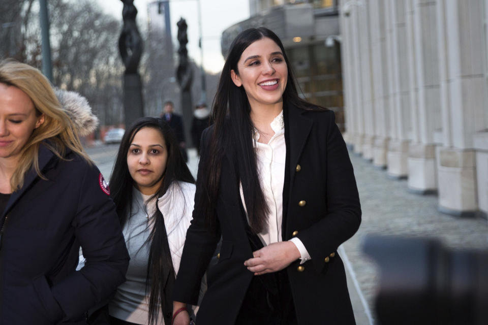 La condena de Emma Coronel Aispuro fue reducida a 31 meses de prisión. (Foto AP/Kevin Hagen).