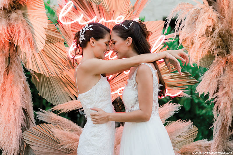 Andaz Myakoba lesbian wedding