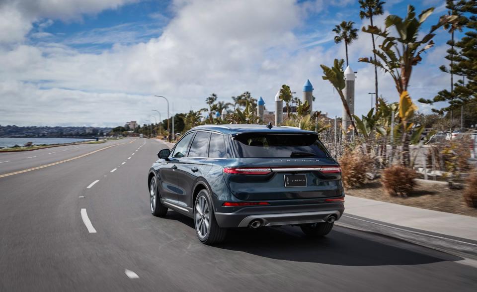 View Photos of the All-New 2020 Lincoln Corsair