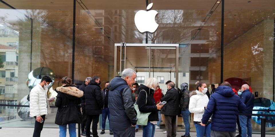 People in front of an Apple shop in Istanbul, Turkey.