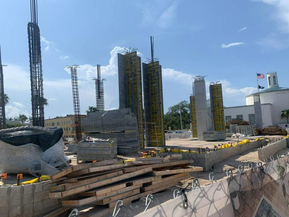 The development site at 1260 Washington Ave. in Miami Beach is pictured June 20, 2023. Aaron Leibowitz/aleibowitz@miamiherald.com