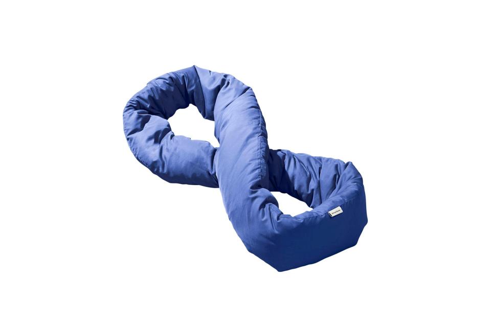 BEST TRAVEL PILLOW: Infinity Pillow