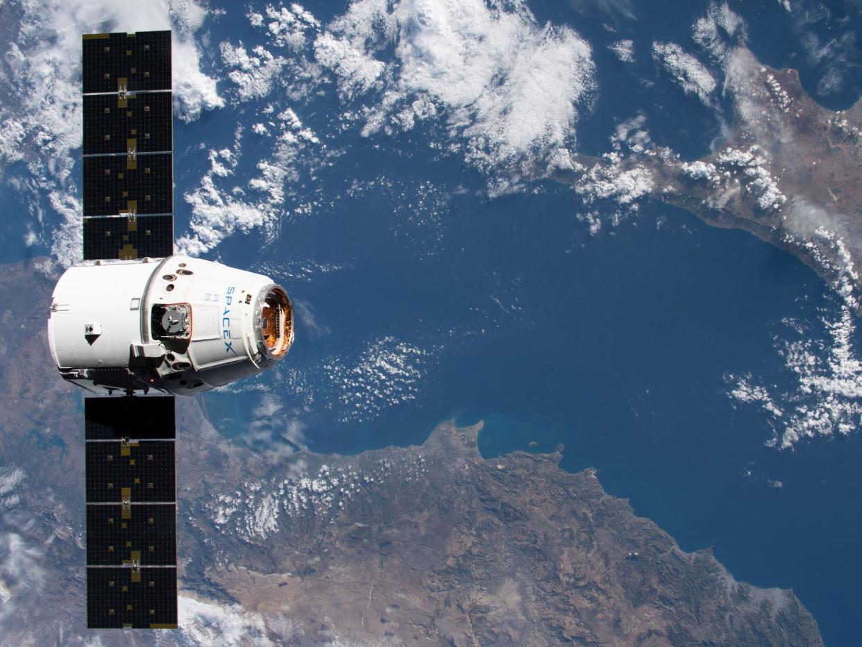 spacex dragon international space station resupply