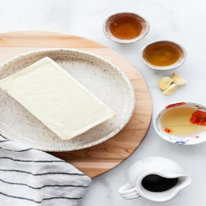 Ingredients for crispy tofu.