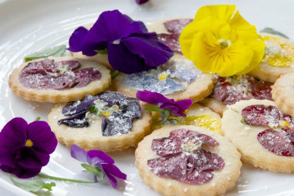 Pansy Cookies