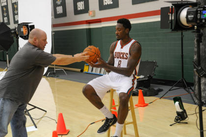 Larry Sanders gets reacquainted with a basketball. (USA TODAY Sports)