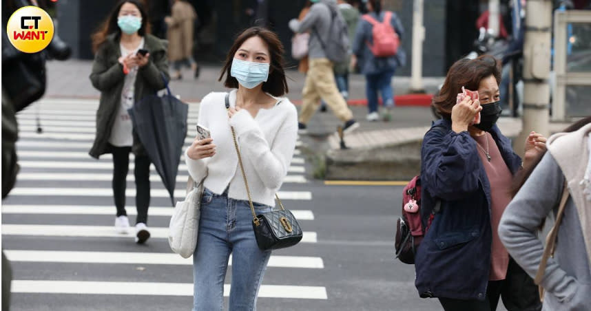 原PO表示，冬天有許多女生不穿內衣。（示意圖／劉耿豪攝）