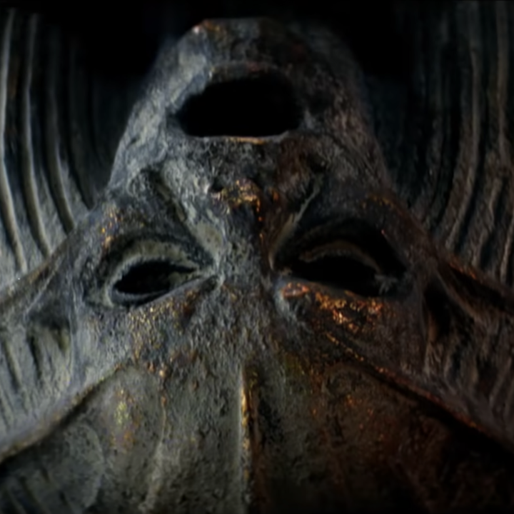 Upside down: the exterior of a sarcophagus