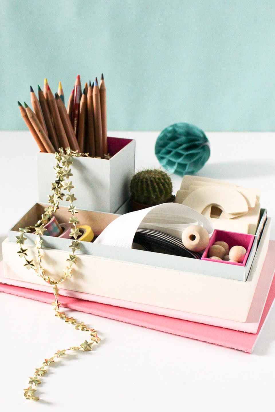 42) Nesting Desk Organizer