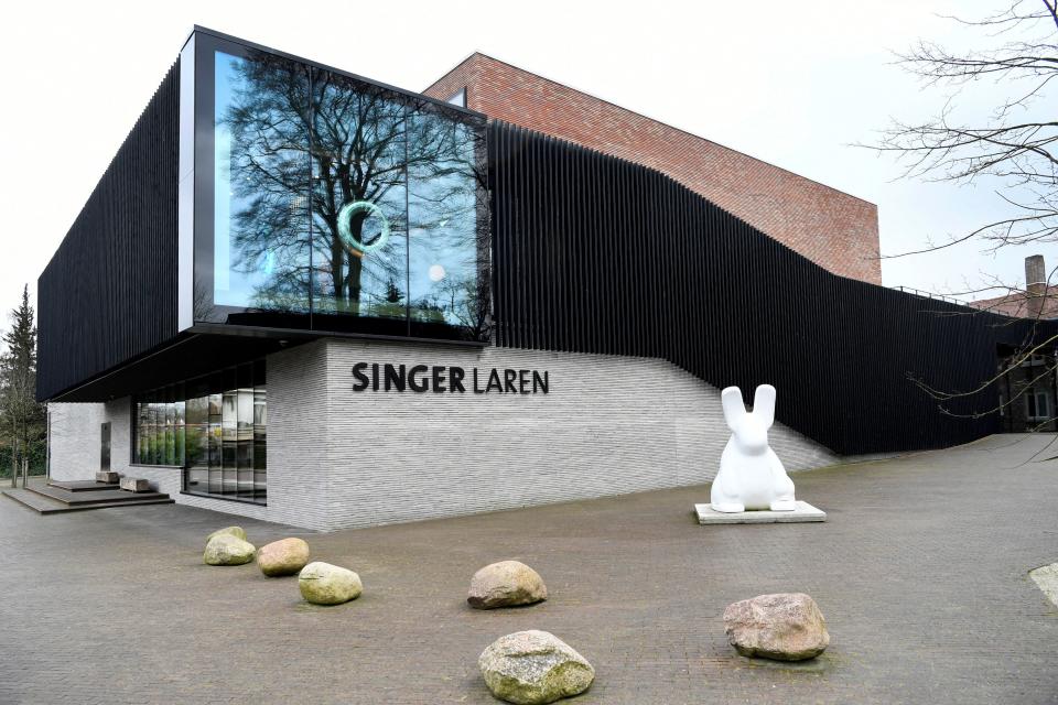 荷蘭拉倫辛厄爾博物館借展梵谷名畫《春天花園》，卻在疫情閉館期間遭竊。（路透社）