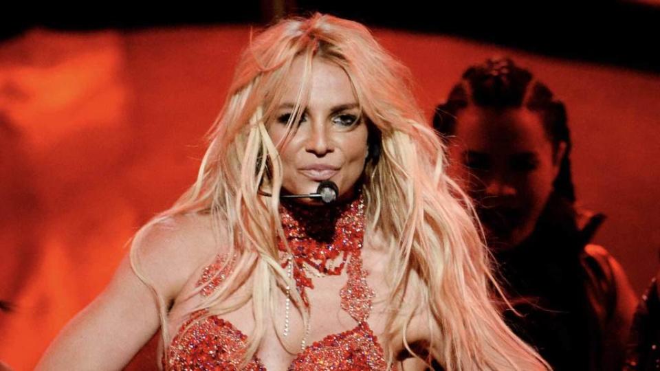 <p>Britney Spears‘ team appears to be changing their tune on when the star will be back on the stage because they’re ready to get back into action as soon as Spears and her doctors make it clear she’s ready to work. Sources in Britney’s camp tell The Blast, her music management team, including Larry Rudolph, […]</p> <p>The post <a rel="nofollow noopener" href="https://theblast.com/britney-spears-stage-return/" target="_blank" data-ylk="slk:Britney Spears WILL Perform Again and Her Team Is Ready to Help Her, When She’s Ready;elm:context_link;itc:0;sec:content-canvas" class="link ">Britney Spears WILL Perform Again and Her Team Is Ready to Help Her, When She’s Ready</a> appeared first on <a rel="nofollow noopener" href="https://theblast.com" target="_blank" data-ylk="slk:The Blast;elm:context_link;itc:0;sec:content-canvas" class="link ">The Blast</a>.</p>