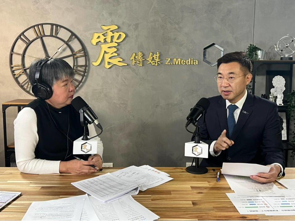 國民黨立委江啟臣接受《新聞不芹菜》黃光芹訪問談論2024總統民調。   圖：震傳媒《新聞不芹菜》/提供