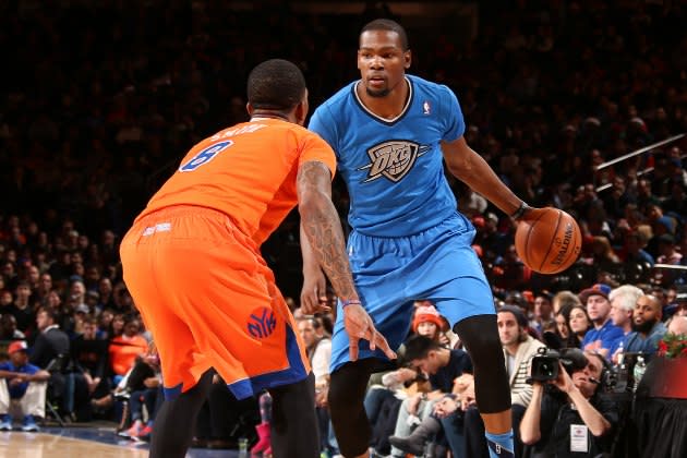 Thunder give the Knicks the worst Christmas defeat in NBA history, winning 123-94