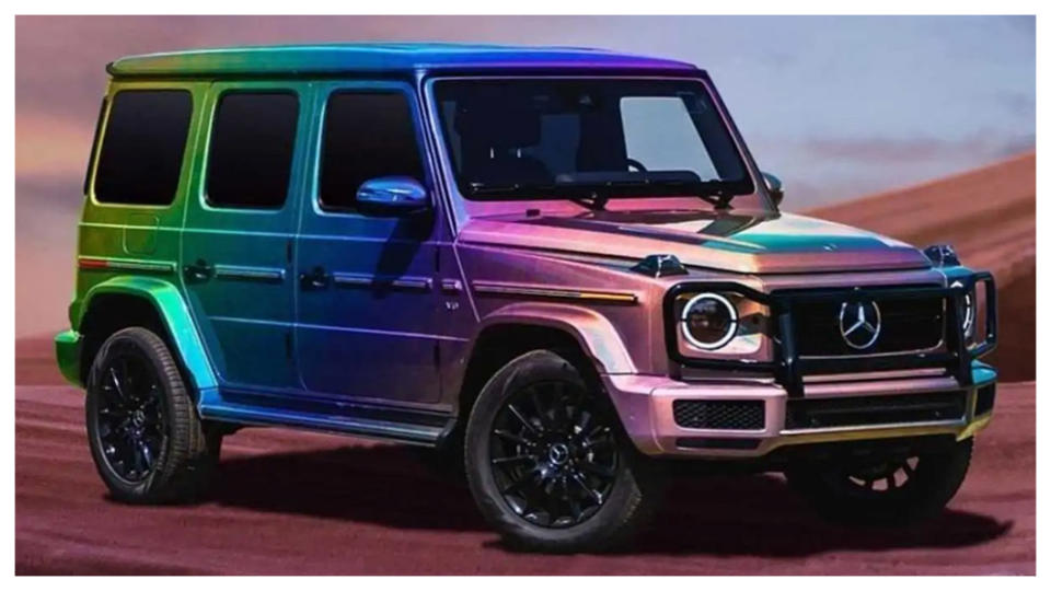 Mercedes-Benz為展現對LGBT族群的支持，上傳了一張彩虹漸變塗裝的G-Class。(圖片來源/ Mercedes-Benz)