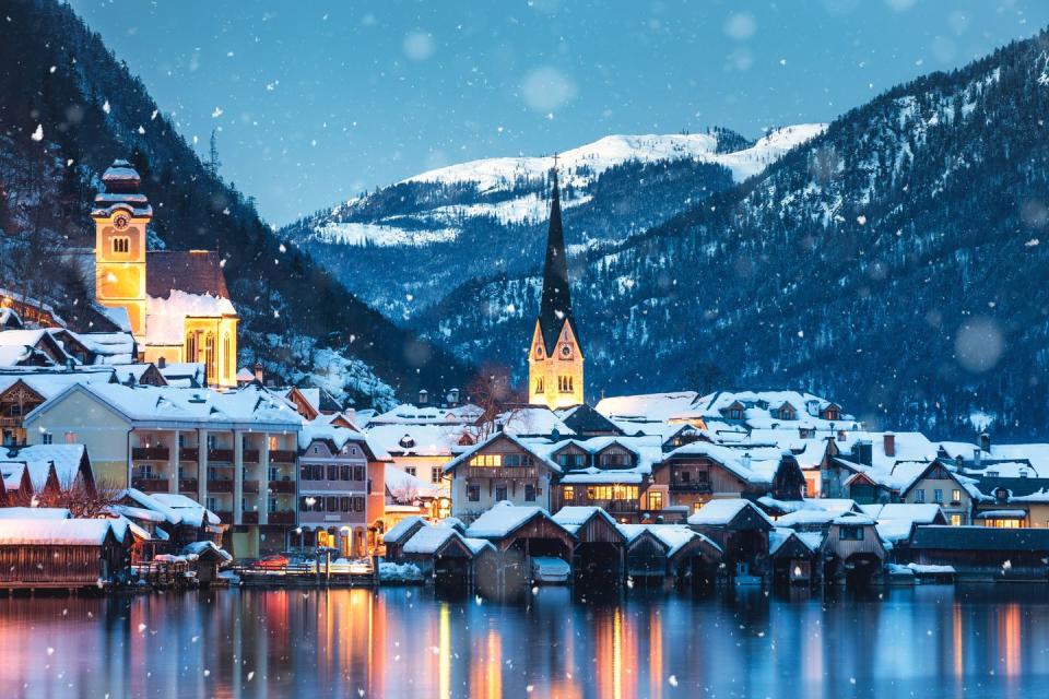 hallstatt in winter